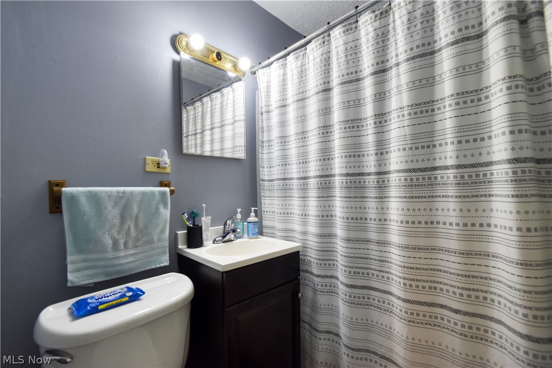 902 Quentin Road Eastlake OH 44095
