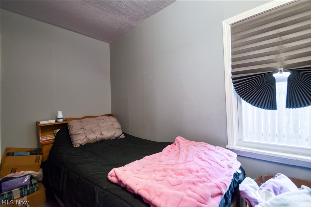 902 Quentin Road Eastlake OH 44095
