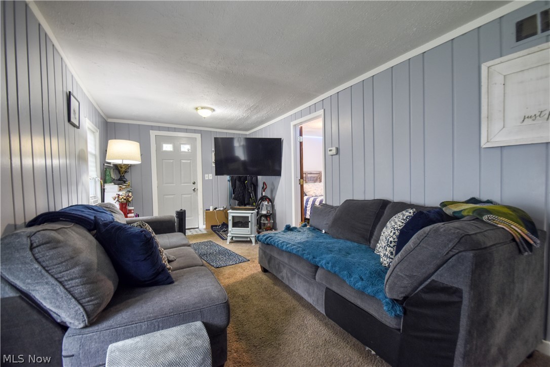 902 Quentin Road Eastlake OH 44095