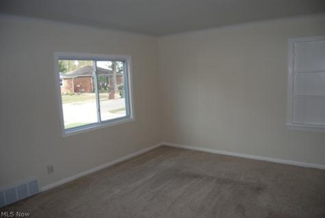 9417 Fernhill Avenue Parma OH 44129