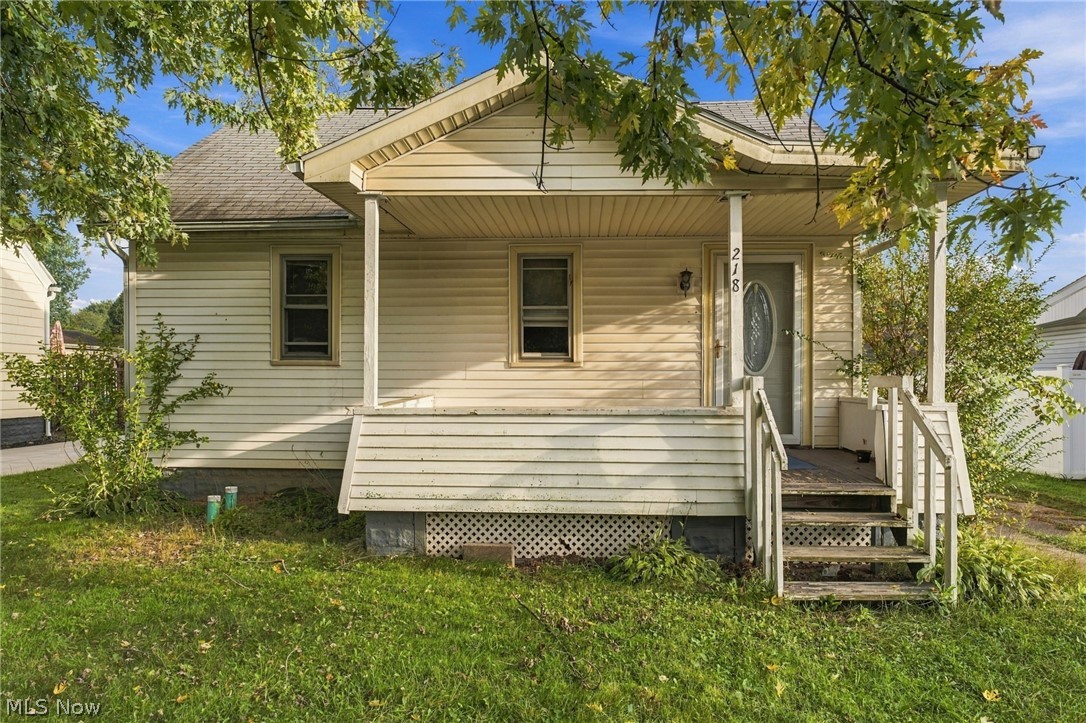 218 Jacob Street NE Navarre OH 44662