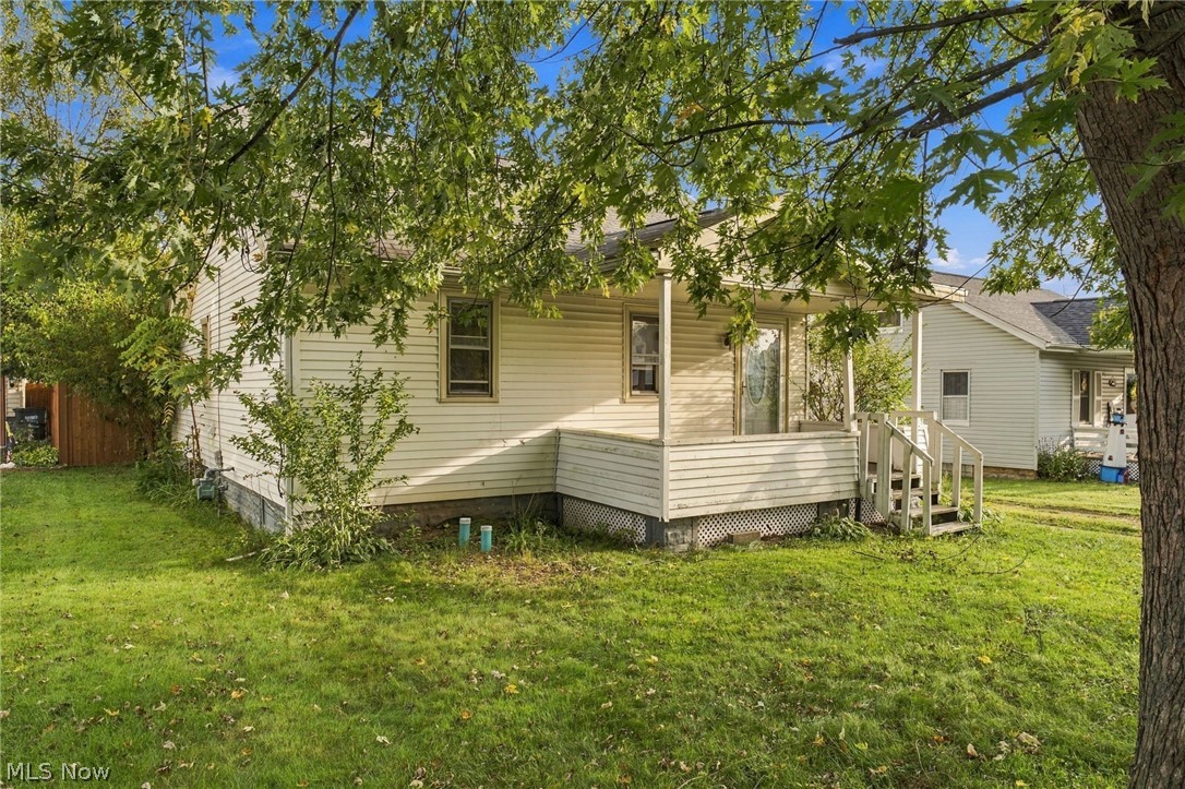 218 Jacob Street NE Navarre OH 44662