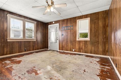 218 Jacob Street NE Navarre OH 44662