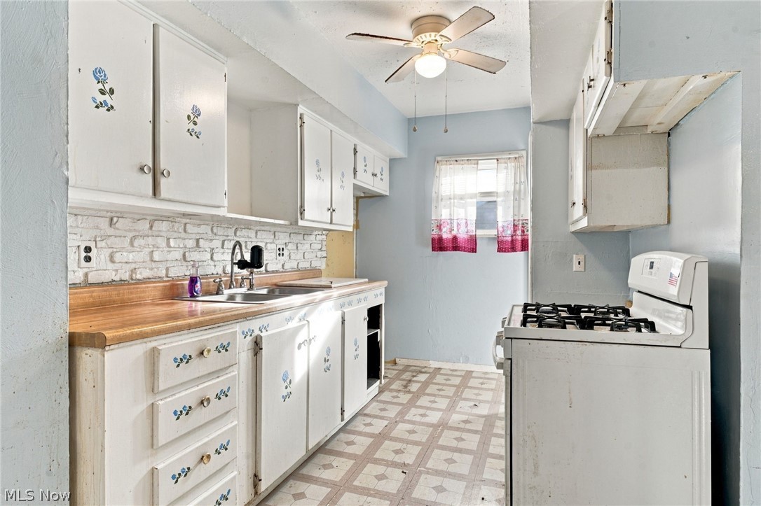 218 Jacob Street NE Navarre OH 44662