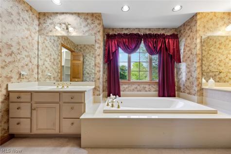 8335 Ravenna Road Twinsburg OH 44087