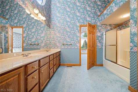 8335 Ravenna Road Twinsburg OH 44087