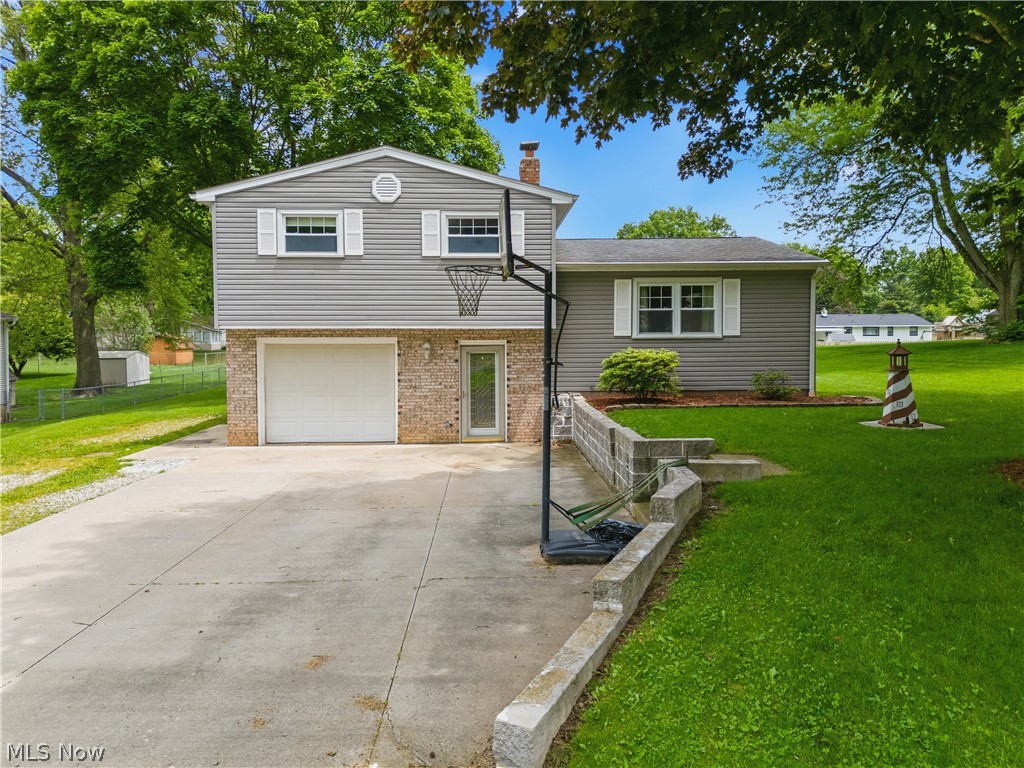 8572 Greenmeadow Avenue NW Canal Fulton OH 44614