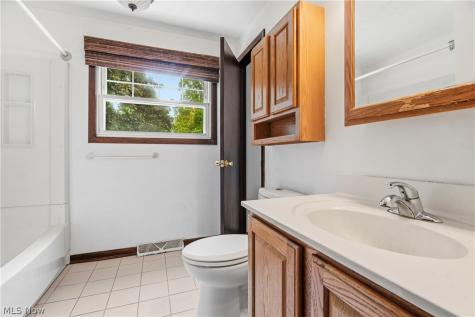 8572 Greenmeadow Avenue NW Canal Fulton OH 44614