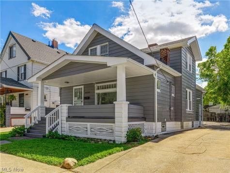 10316 Way Avenue Cleveland OH 44105