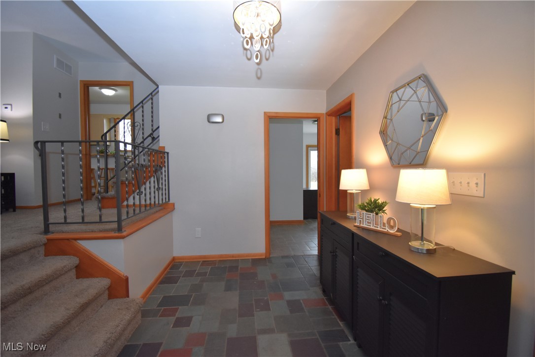 7085 Sunnydell Drive Brookfield OH 44403
