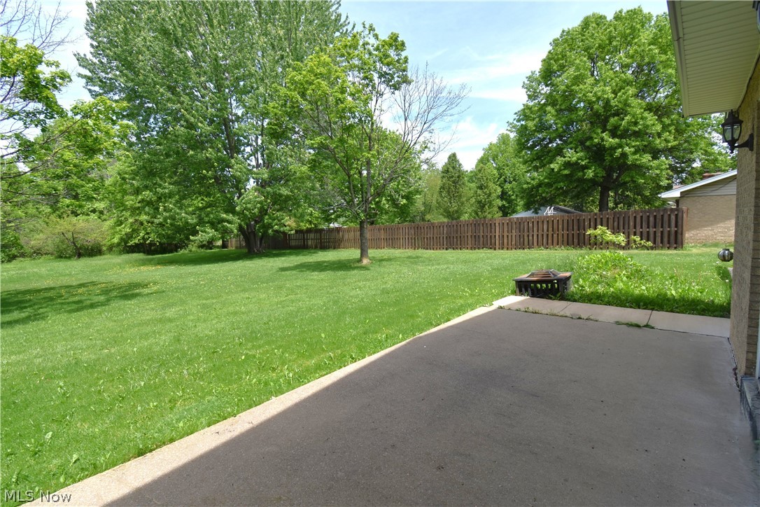7085 Sunnydell Drive Brookfield OH 44403