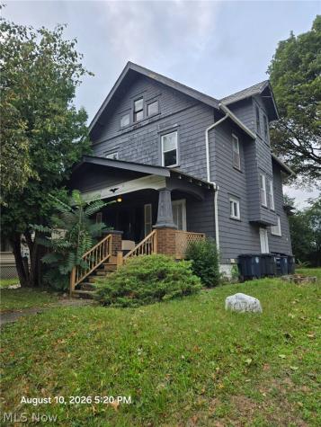 907 Delia Avenue Akron OH 44320