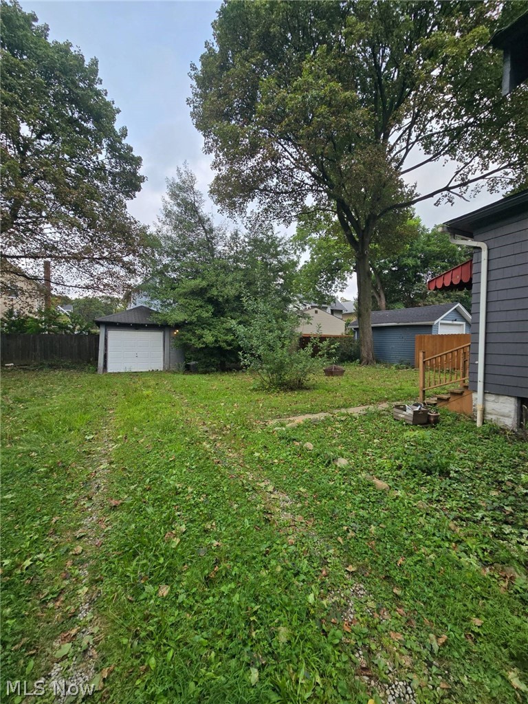 907 Delia Avenue Akron OH 44320