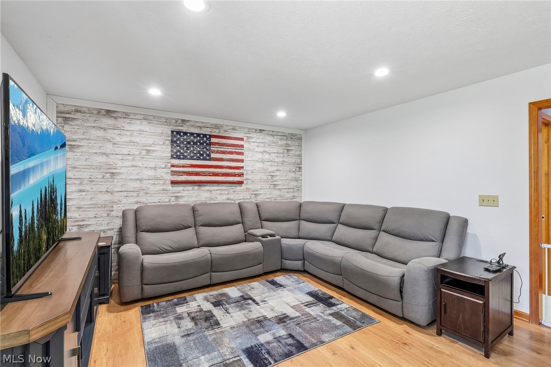 964 Dock Road Madison OH 44057