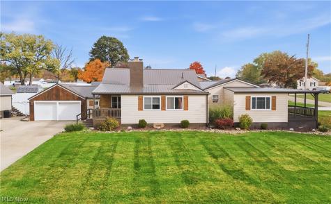 4166 Groveland Avenue SW Navarre OH 44662