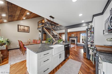 4166 Groveland Avenue SW Navarre OH 44662