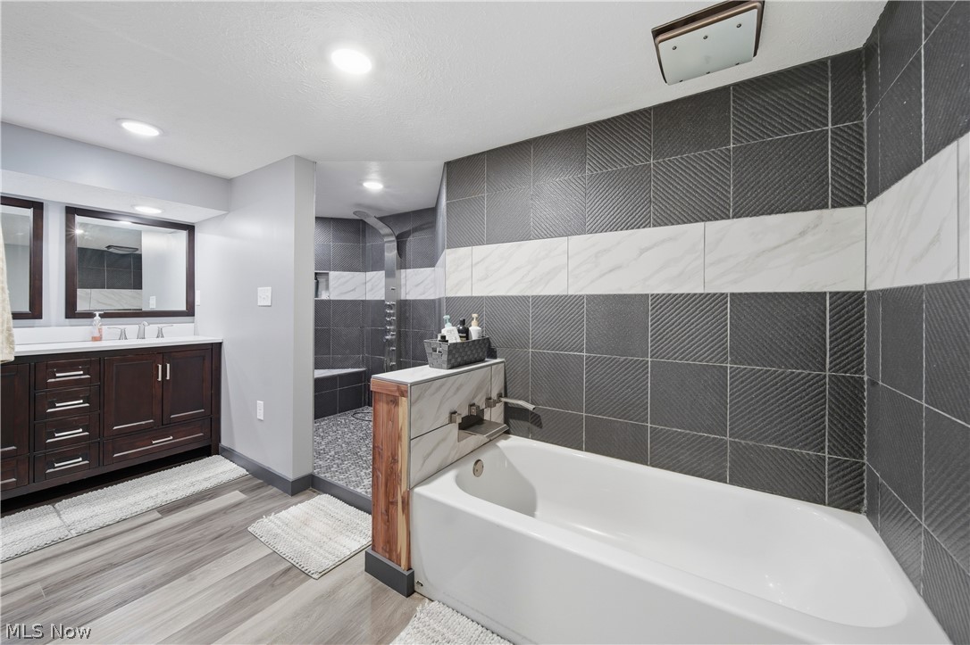 4166 Groveland Avenue SW Navarre OH 44662