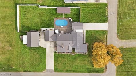 4166 Groveland Avenue SW Navarre OH 44662