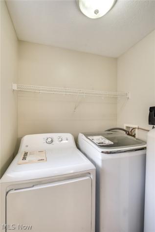 2325 Lakeside Drive Lakemore OH 44250