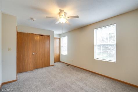 2325 Lakeside Drive Lakemore OH 44250