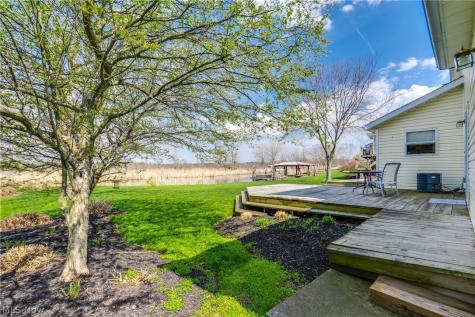 2325 Lakeside Drive Lakemore OH 44250