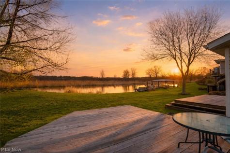 2325 Lakeside Drive Lakemore OH 44250