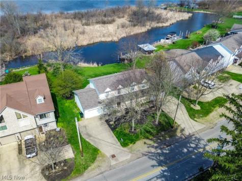 2325 Lakeside Drive Lakemore OH 44250