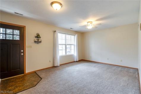 2325 Lakeside Drive Lakemore OH 44250