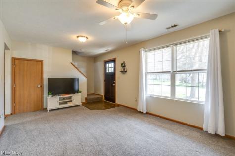 2325 Lakeside Drive Lakemore OH 44250