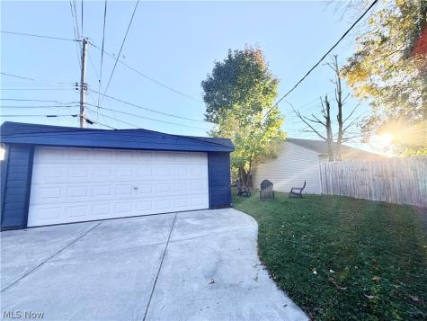 8409 Wainstead Drive Parma OH 44129