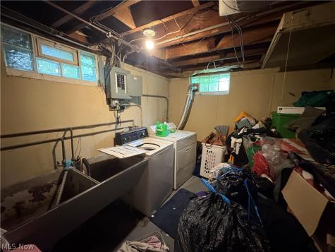 24951 Treadwell Euclid OH 44117