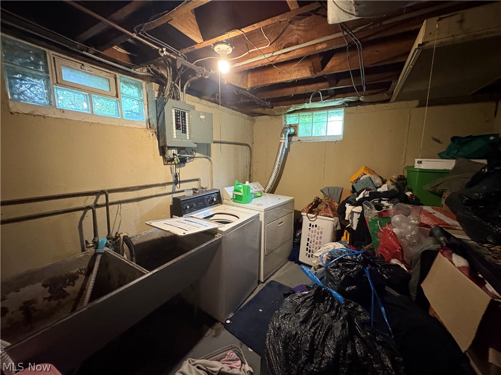 24951 Treadwell Euclid OH 44117
