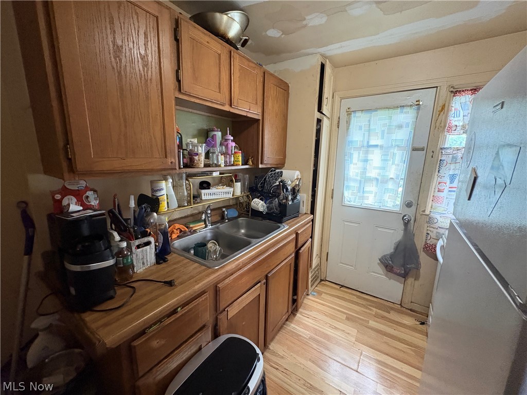 24951 Treadwell Euclid OH 44117