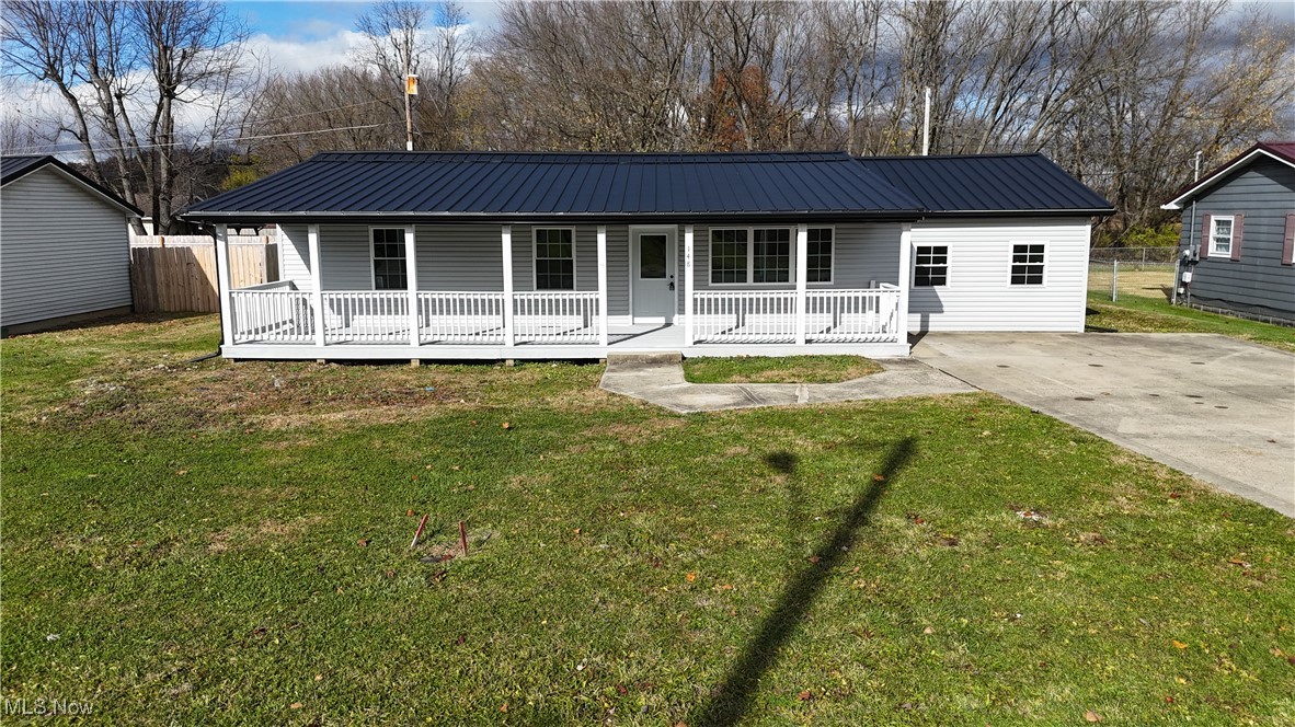 148 4th Street Frazeysburg OH 43822