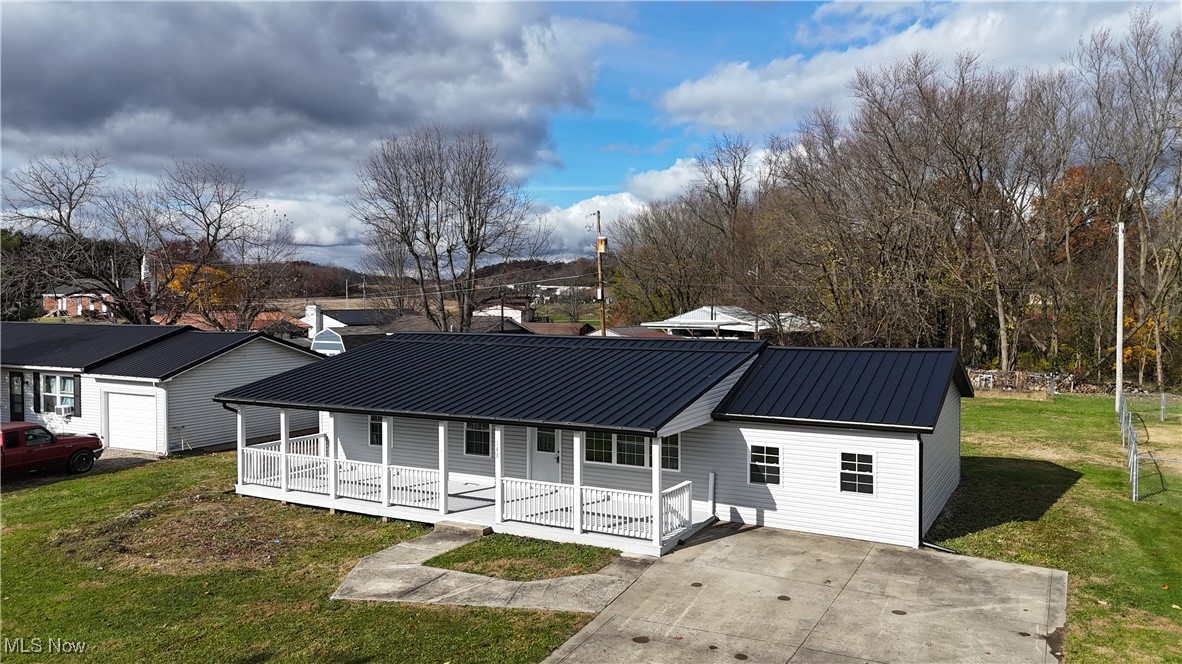 148 4th Street Frazeysburg OH 43822