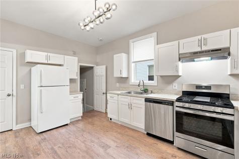 2260 E 85th Street Cleveland OH 44106