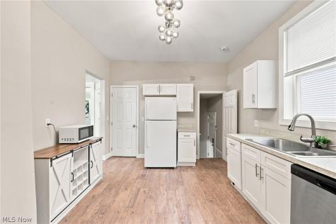 2260 E 85th Street Cleveland OH 44106