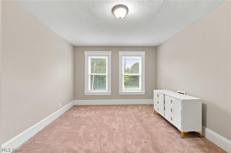 2260 E 85th Street Cleveland OH 44106