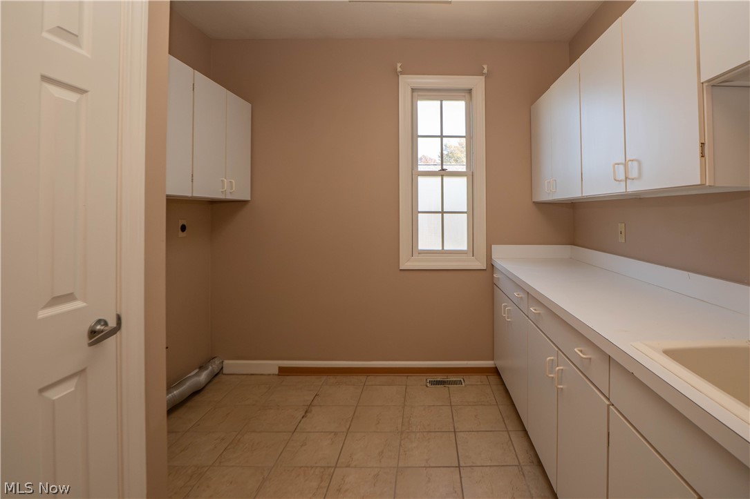 2463 Wise Road North Canton OH 44720