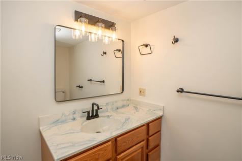 2463 Wise Road North Canton OH 44720