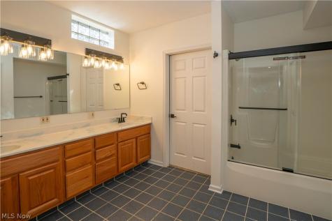 2463 Wise Road North Canton OH 44720