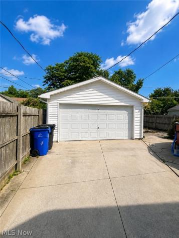 12910 Bennington Avenue Cleveland OH 44135