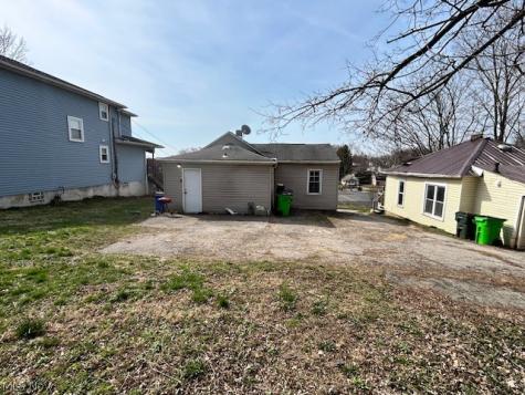 161 Fernwood Avenue Barberton OH 44203