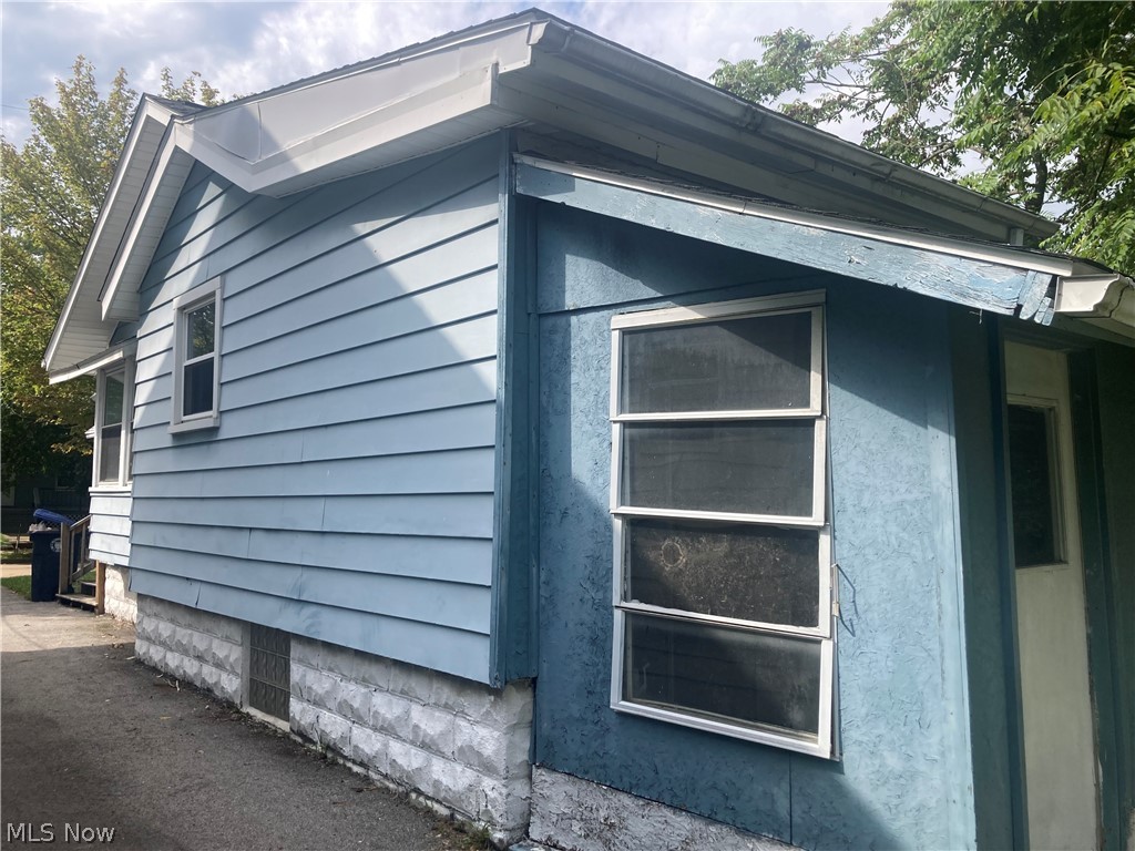 1227 Murray Avenue Akron OH 44310