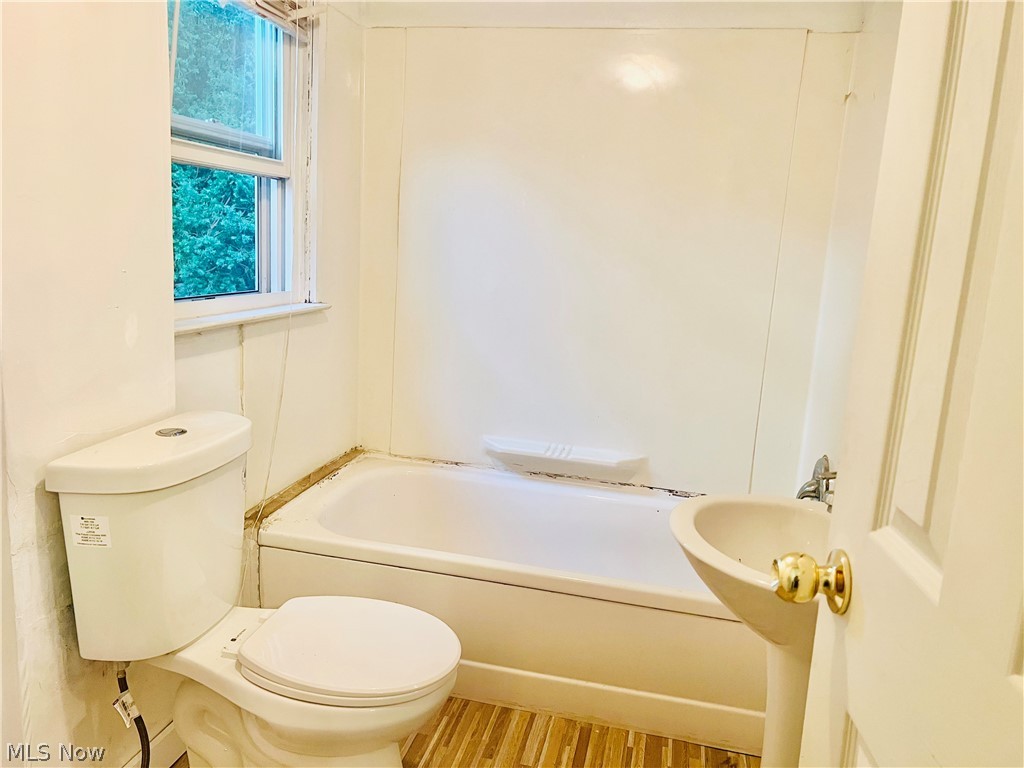 1227 Murray Avenue Akron OH 44310