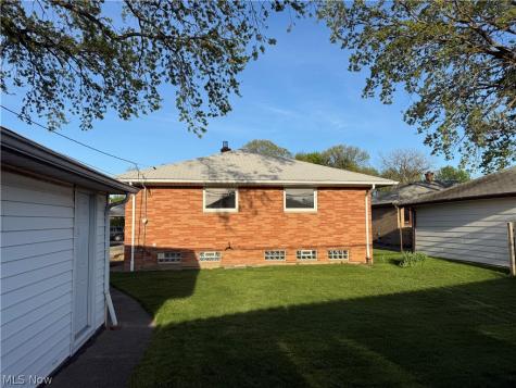 4830 Autumn Lane Brooklyn OH 44144