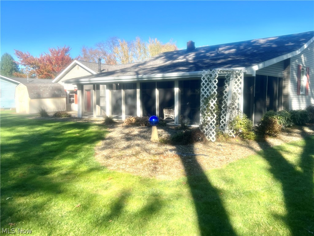 5769 Emerson Avenue NW Champion OH 44483
