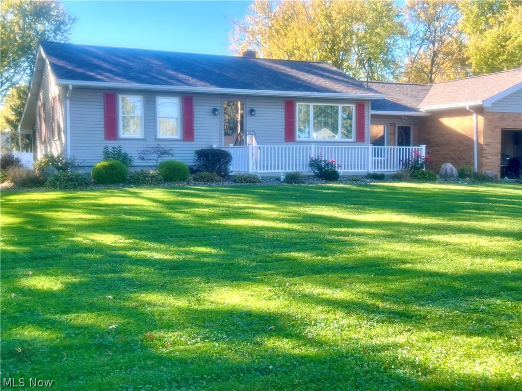 5769 Emerson Avenue NW Champion OH 44483