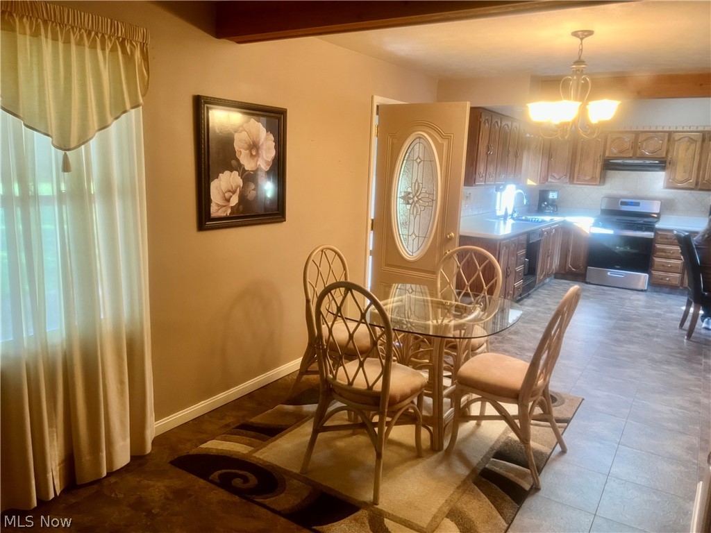 5769 Emerson Avenue NW Champion OH 44483