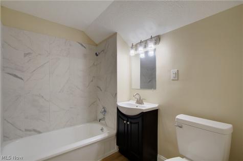 816 Devine Street Alliance OH 44601